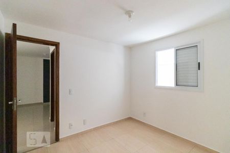 Quarto 1 de apartamento para alugar com 2 quartos, 44m² em Vila Nhocuné, São Paulo