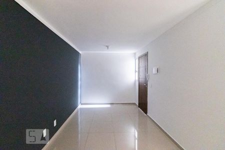 Sala de apartamento para alugar com 2 quartos, 44m² em Vila Nhocuné, São Paulo