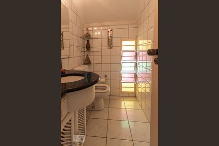 Casa à venda com 489m², 5 quartos e 6 vagas Casa à venda com 489m², 5 quartos e 6 vagasBanheiro 2