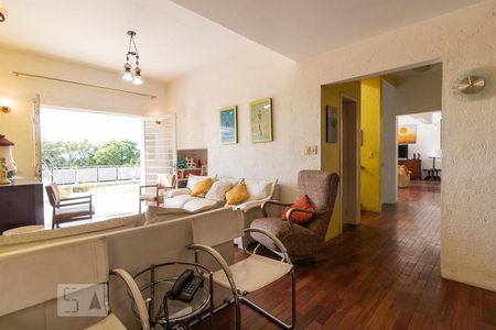 Sala 2 de casa à venda com 5 quartos, 489m² em Vila Jardim, Porto Alegre