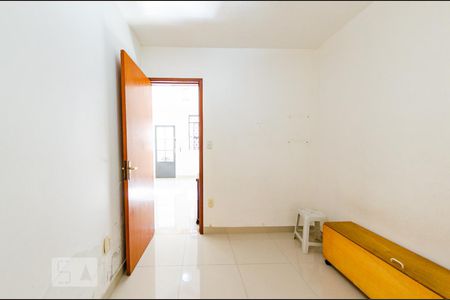 Suíte de casa para alugar com 3 quartos, 120m² em João Pinheiro, Belo Horizonte
