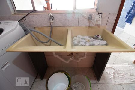 Casa à venda com 200m², 3 quartos e 2 vagasDetalhe Área de Serviço