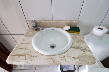 Casa à venda com 200m², 3 quartos e 2 vagasDetalhe banheiro