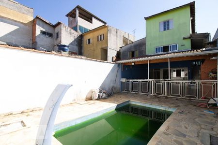 Casa à venda com 200m², 3 quartos e 2 vagasPiscina