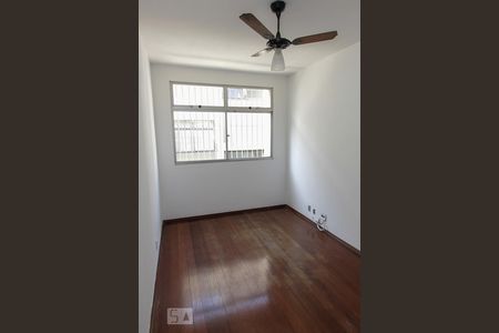 Sala de apartamento para alugar com 2 quartos, 60m² em Santo Antônio, Belo Horizonte