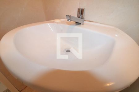 Casa para alugar com 80m², 2 quartos e 1 vagaBanheiro Social - pia