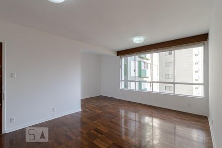 Apartamento para alugar com 133m², 3 quartos e 1 vaga Apartamento para alugar com 133m², 3 quartos e 1 vagaSala