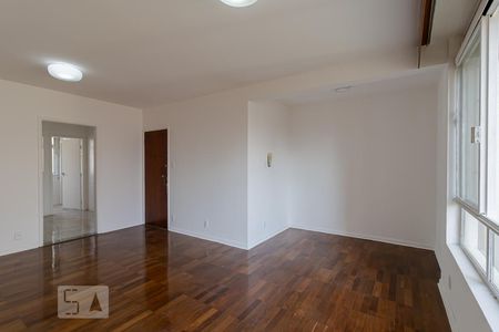 Apartamento para alugar com 133m², 3 quartos e 1 vaga Apartamento para alugar com 133m², 3 quartos e 1 vagaSala