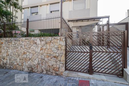 Apartamento para alugar com 133m², 3 quartos e 1 vaga Apartamento para alugar com 133m², 3 quartos e 1 vagaFachada