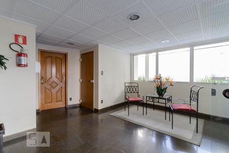 Apartamento para alugar com 133m², 3 quartos e 1 vaga Apartamento para alugar com 133m², 3 quartos e 1 vagaÁrea comum - Hall de Entrada