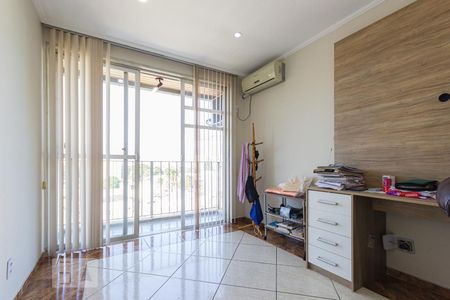 Quarto de apartamento à venda com 3 quartos, 184m² em Taquara, Rio de Janeiro