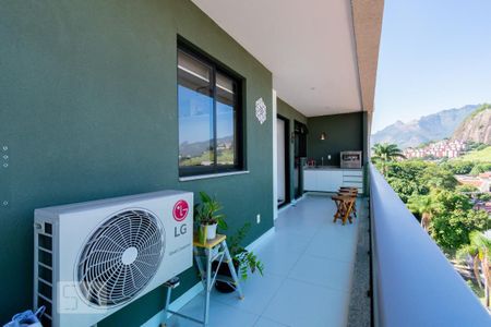 Apartamento à venda com 78m², 3 quartos e 1 vaga Apartamento à venda com 78m², 3 quartos e 1 vagaVaranda