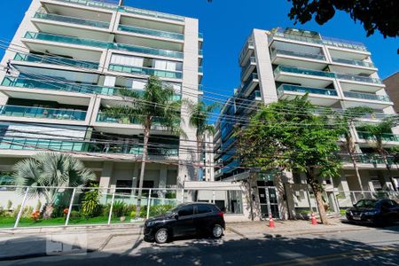 Apartamento à venda com 78m², 3 quartos e 1 vaga Apartamento à venda com 78m², 3 quartos e 1 vagaFachada