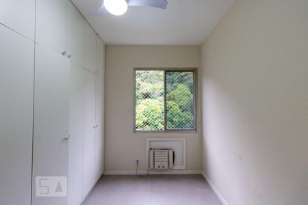 Quarto de apartamento à venda com 2 quartos, 70m² em Cosme Velho, Rio de Janeiro