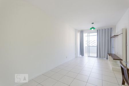 Sala de apartamento para alugar com 3 quartos, 114m² em Jacarepaguá, Rio de Janeiro