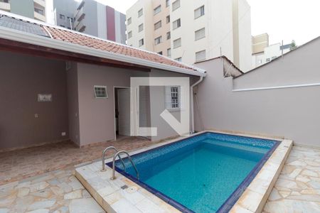 Casa para alugar com 166m², 3 quartos e 4 vagas Casa para alugar com 166m², 3 quartos e 4 vagasPiscina