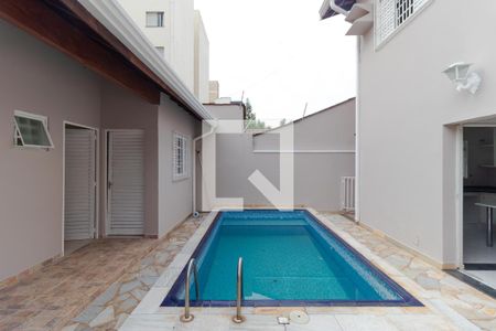 Casa para alugar com 166m², 3 quartos e 4 vagas Casa para alugar com 166m², 3 quartos e 4 vagasPiscina