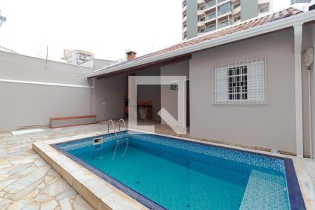 Casa para alugar com 166m², 3 quartos e 4 vagas Casa para alugar com 166m², 3 quartos e 4 vagasPiscina