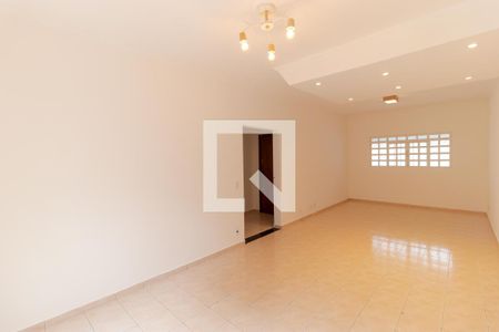Casa para alugar com 166m², 3 quartos e 4 vagas Casa para alugar com 166m², 3 quartos e 4 vagasSalas