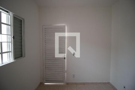 Casa para alugar com 166m², 3 quartos e 4 vagas Casa para alugar com 166m², 3 quartos e 4 vagasQuarto 03 (Edícula)
