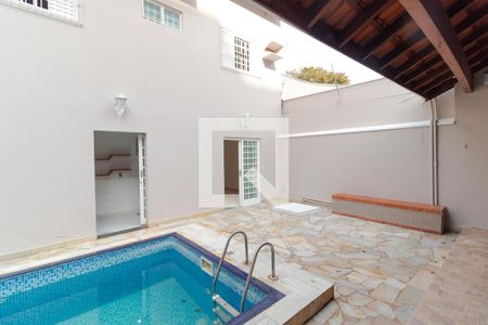 Casa para alugar com 166m², 3 quartos e 4 vagas Casa para alugar com 166m², 3 quartos e 4 vagasPiscina
