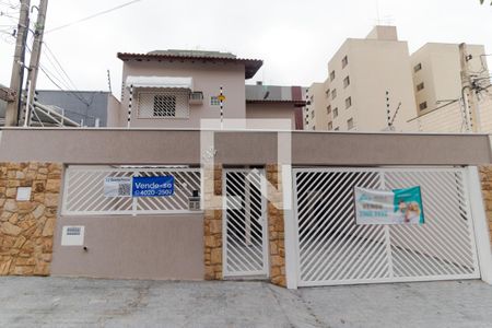 Casa para alugar com 166m², 3 quartos e 4 vagas Casa para alugar com 166m², 3 quartos e 4 vagasFachada