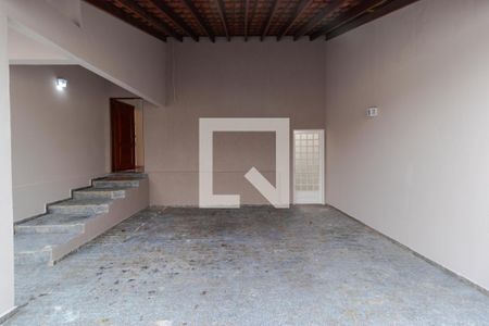 Casa para alugar com 166m², 3 quartos e 4 vagas Casa para alugar com 166m², 3 quartos e 4 vagasGaragem