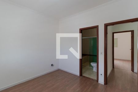 Casa para alugar com 166m², 3 quartos e 4 vagas Casa para alugar com 166m², 3 quartos e 4 vagasSuíte