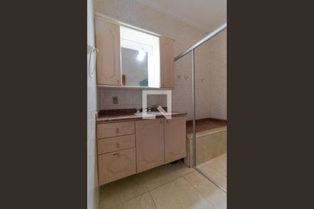 Casa para alugar com 166m², 3 quartos e 4 vagas Casa para alugar com 166m², 3 quartos e 4 vagasBanheiro da Suíte
