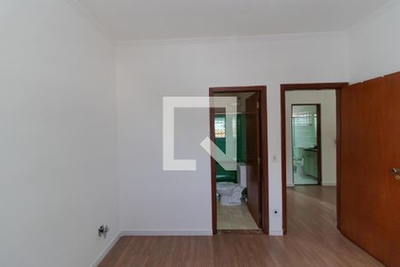 Casa para alugar com 166m², 3 quartos e 4 vagas Casa para alugar com 166m², 3 quartos e 4 vagasSuíte