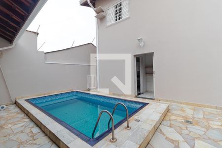 Casa para alugar com 166m², 3 quartos e 4 vagas Casa para alugar com 166m², 3 quartos e 4 vagasPiscina