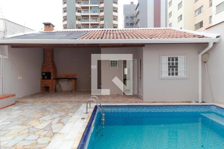 Casa para alugar com 166m², 3 quartos e 4 vagas Casa para alugar com 166m², 3 quartos e 4 vagasPiscina