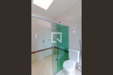 Casa para alugar com 166m², 3 quartos e 4 vagas Casa para alugar com 166m², 3 quartos e 4 vagasBanheiro da Suíte