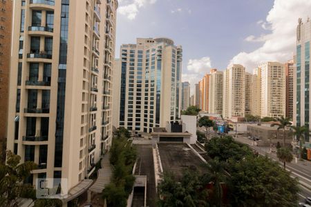 Vista Quarto de kitnet/studio para alugar com 1 quarto, 37m² em Moema, São Paulo