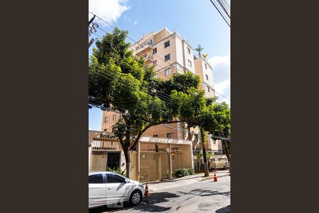 Apartamento para alugar com 85m², 3 quartos e 2 vagas Apartamento para alugar com 85m², 3 quartos e 2 vagasFachada