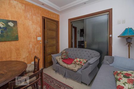 Sala de casa à venda com 5 quartos, 210m² em Água Branca, São Paulo