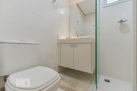 Apartamento à venda com 95m², 2 quartos e 2 vagas Apartamento à venda com 95m², 2 quartos e 2 vagasBanheiro da Suite 2