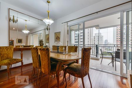 Apartamento à venda com 95m², 2 quartos e 2 vagas Apartamento à venda com 95m², 2 quartos e 2 vagasSala