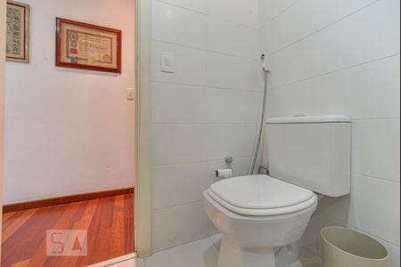 Apartamento à venda com 95m², 2 quartos e 2 vagas Apartamento à venda com 95m², 2 quartos e 2 vagasBanheiro da Suite 2