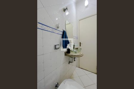 Casa à venda com 300m², 4 quartos e 4 vagas Casa à venda com 300m², 4 quartos e 4 vagasBanheiro