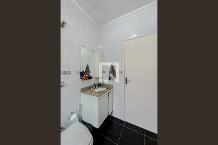 Casa à venda com 300m², 4 quartos e 4 vagas Casa à venda com 300m², 4 quartos e 4 vagasBanheiro