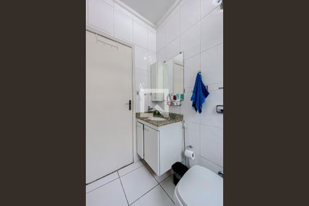 Casa à venda com 300m², 4 quartos e 4 vagas Casa à venda com 300m², 4 quartos e 4 vagasBanheiro