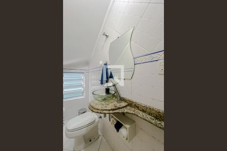 Casa à venda com 300m², 4 quartos e 4 vagas Casa à venda com 300m², 4 quartos e 4 vagasBanheiro