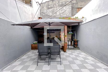 Casa à venda com 300m², 4 quartos e 4 vagas Casa à venda com 300m², 4 quartos e 4 vagasÁrea comum