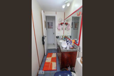 Apartamento à venda com 95m², 2 quartos e 1 vagaBanheiro da Suíte