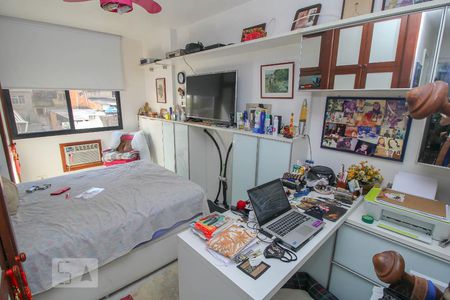 Apartamento à venda com 95m², 2 quartos e 1 vagaQuarto 2