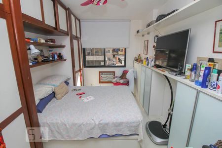 Apartamento à venda com 95m², 2 quartos e 1 vagaQuarto 2