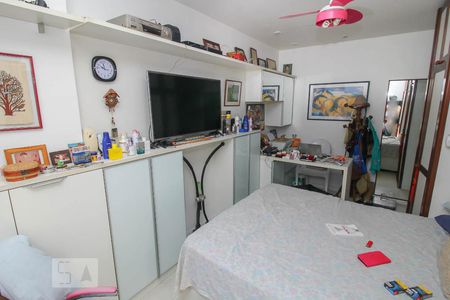 Apartamento à venda com 95m², 2 quartos e 1 vagaQuarto 2