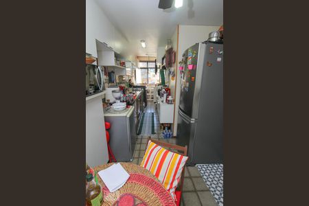 Apartamento à venda com 95m², 2 quartos e 1 vagaCozinha - Armários