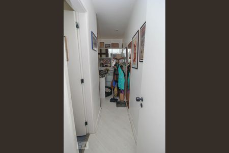 Apartamento à venda com 95m², 2 quartos e 1 vagaCorredor - Quarto 2